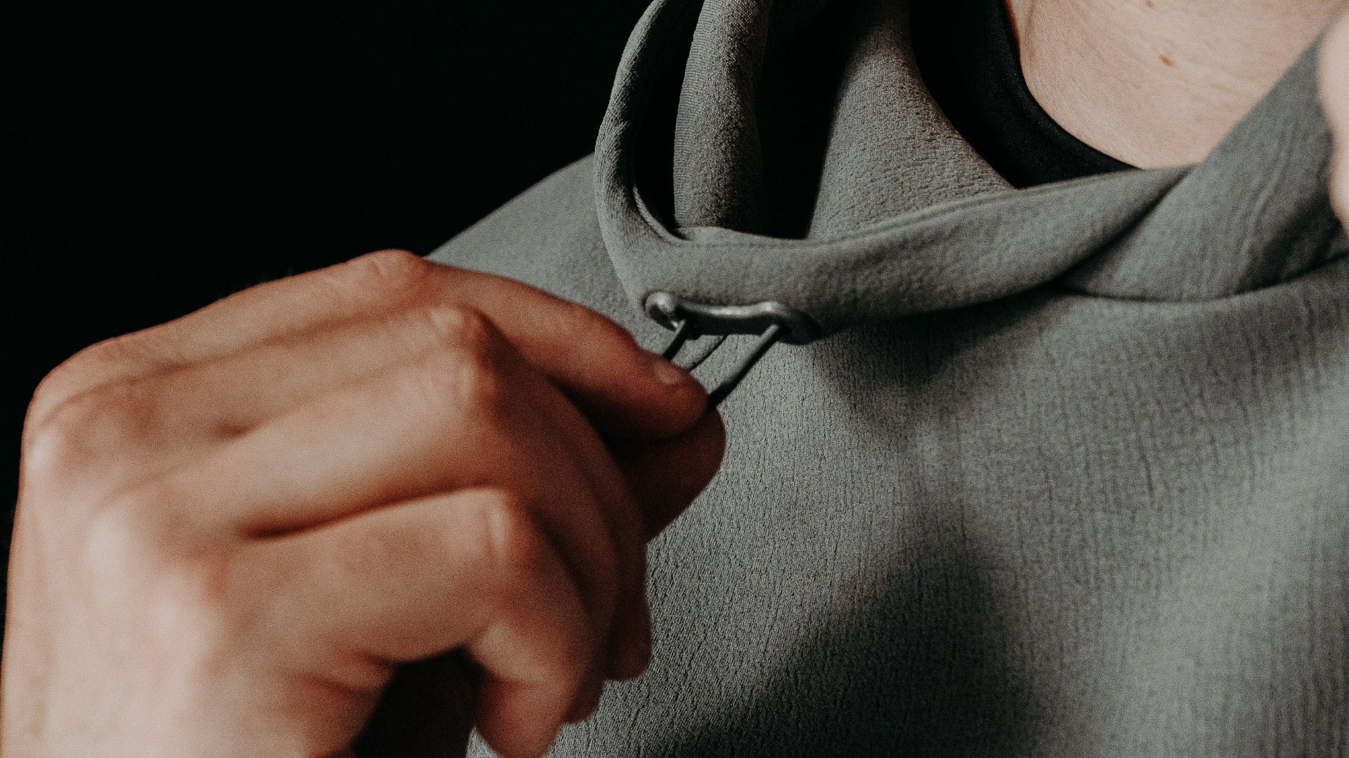 MOONWEAVE HOODIE